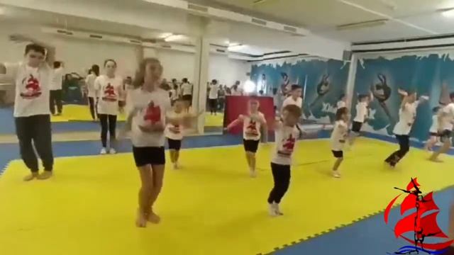 Танец от наших учеников "Жги-зажигай". смотреть онлайн