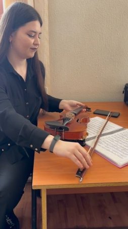 Черная одежда и канифоль, кто кого?