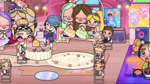 Алиса и Алина собрались на танцы. Потому что они уже бо