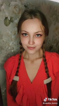 самая красивая девочка а а