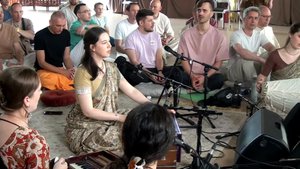 Vraj Kirtan - 1 день