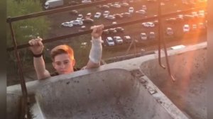 Подросток упал с крыши