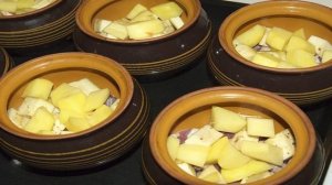 Чанахи из баранины в горшочках