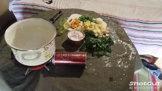 Приготовление супа из крапивы в походных условиях!!! смотреть онлайн