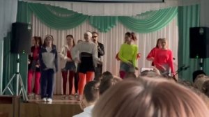 созвездие талантов😚😚🌠🌠 танец под песню "крошка мо