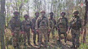 Бойцы СВО поздравили граждан России с праздником!