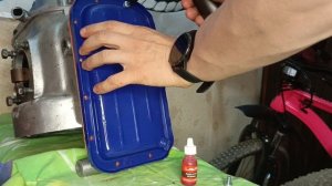 Установка масляного поддона мотоцикла Урал