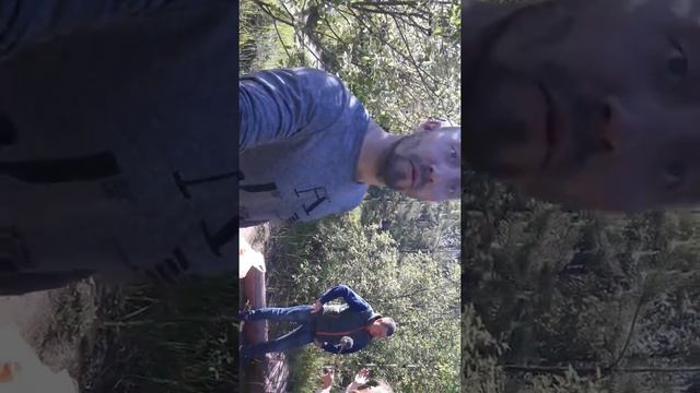 В гостях у хобита и Петрушки. смотреть онлайн