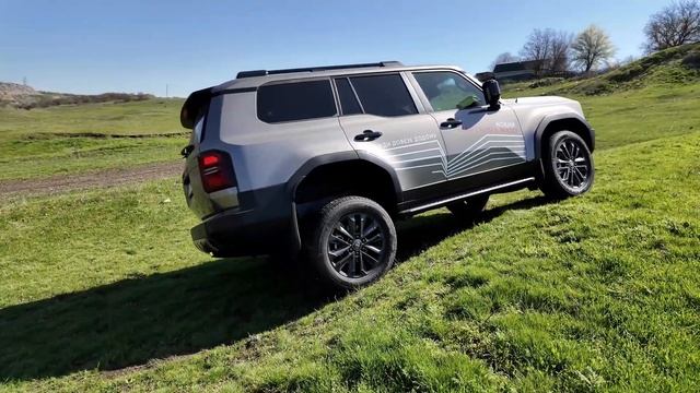НОВИЙ Toyota Land Cruiser 250. Як працює Crawl Control на бездоріжжі (Ук смотреть онлайн