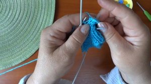 м/к вязание спицами.Свитер для игрушки. Одеваем медвеж