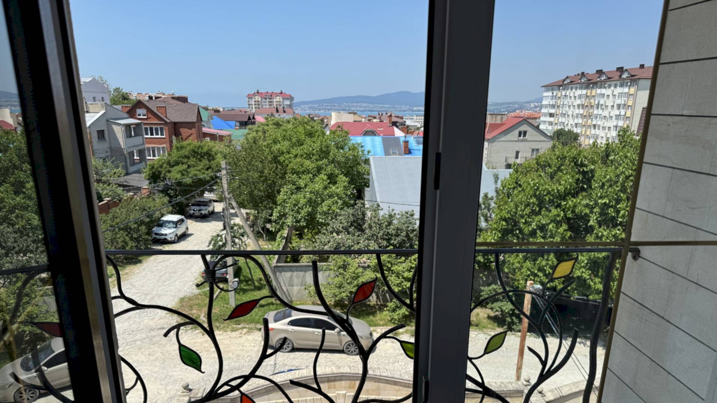 🏡 №513 — Трёхэтажный таунхаус под ключ балкон с видом на море и горы - Геленджик