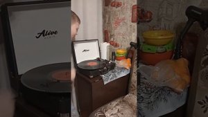 ОБЗОР-РАСПОКОВКА, виниловый проигрыватель ALIVE AUDIO GLAM (а