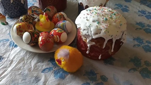 Куличи украсила глазурью.Китайская роза вновь цветёт!