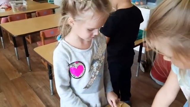 "Крепыши под крылышком" группа 52 воспитатели Семакова Ж.В., Макеева А.Г. смотреть онлайн