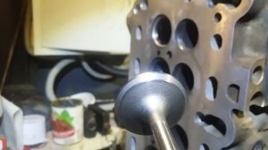 Как выглядит прогар седла ,притирка клапанов.