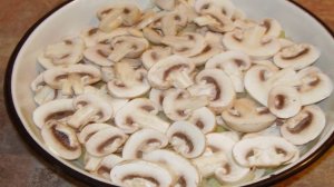 Картофель с шампиньонами и сыром в духовке