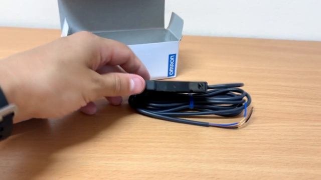Усилитель оптоволоконный Omron E3X-HD11 2M