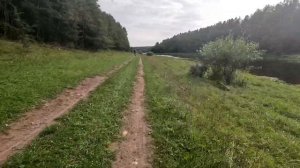 Механизированная Бригада едет вдоль реки Тверца в сто