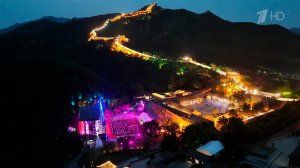 Национальный филармонический оркестр под управлением В. Спивакова сыграл у Великой китайской стены.