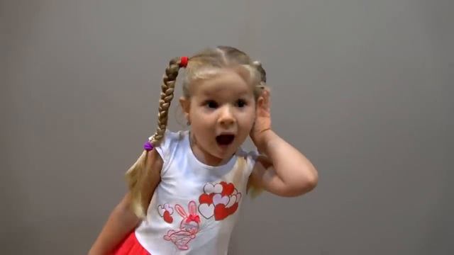 Рома и Диана Рома и Диана против надоедливых мух! И другие забавные истории от Kids Roma Show