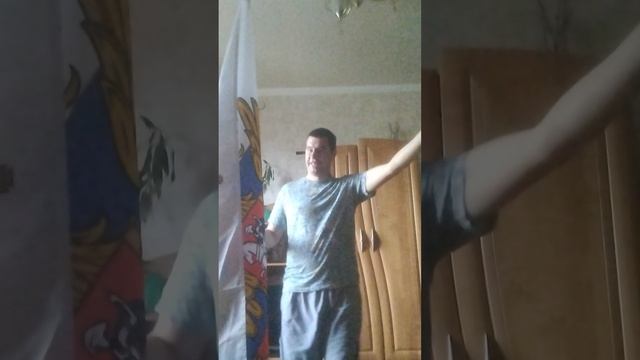 поздравляю  с днём России желаю вам счастья и добра, и мирное небо над головой. подписывайтесь