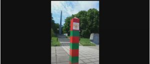 Снится мне маленький город...