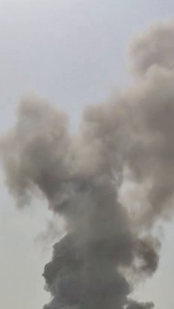 Лайнер после взлета рухнул на жилой район.