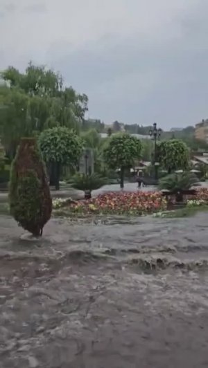 ЧП в Кисловодске. Город поплыл. Последствия дождя с градом. 12 июня 2025 г.