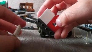 как сделать трактор дт -75  из лего