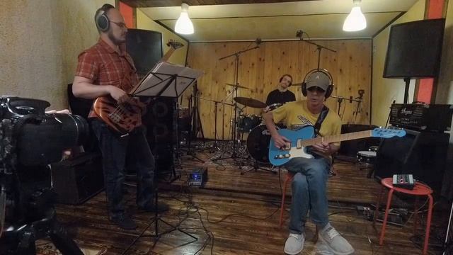Solus Rex - Fixing a hole min (the Beatles)