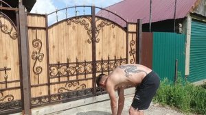 уборка во дворе