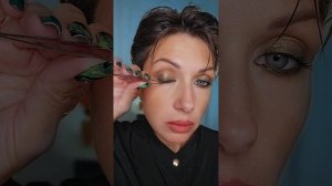 Как наклеить пучковые ресницы