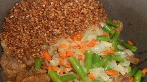 Гречка, тушенная с мясом