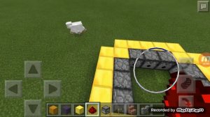 Как поднять игрока в небо в Minecraft PE