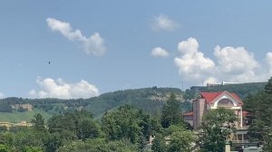 Звёзды на вершинах: ночное небо в объятиях гор