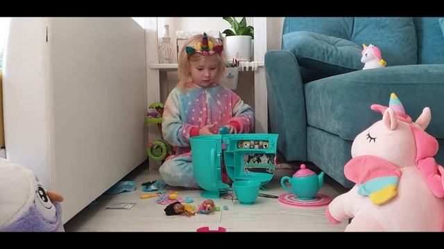 распаковка большая чашка сюрприз itty-bitty prettys смотреть онлайн