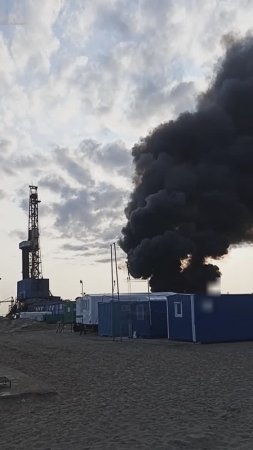 Чёрный дым на фоне буровой выглядит ужасающи😯 Освоенцы отжигают скважину🔥