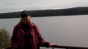 Листопад  - Автор Константин Батурин музыка и поёт Ней?