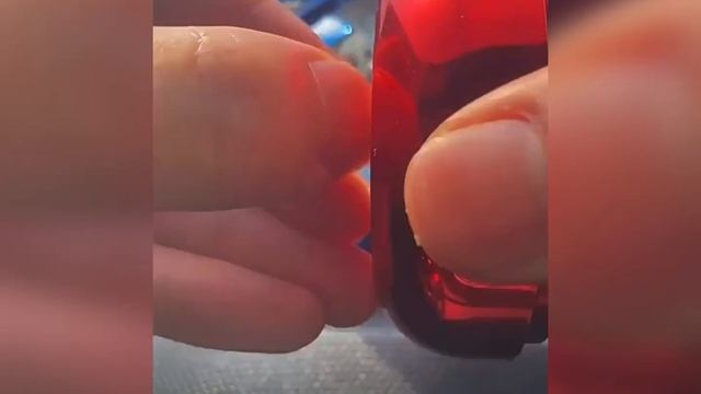 Ароматизатор в машину на сонячній батареї 8,1х6,5см / Пах смотреть онлайн