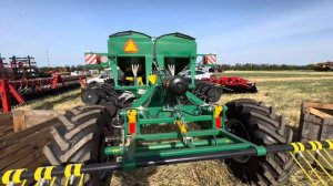 Сеялка пневматическая универсальная Березина 9600У