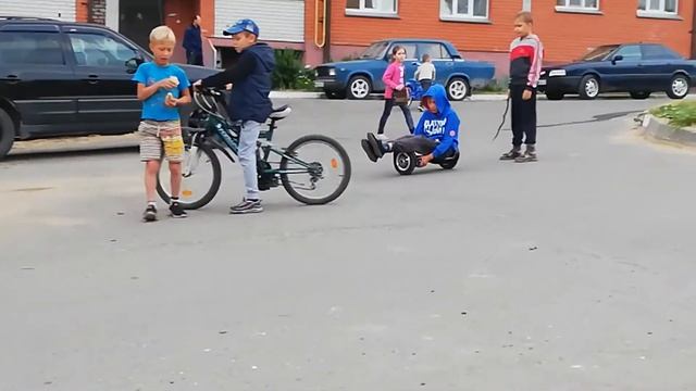 Вот как нужно кататься на гироскутере смотреть онлайн