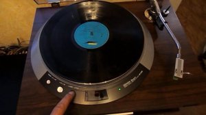 DENON DP - 50M Проигрыватель пластинок. Пр-во Японии 100V