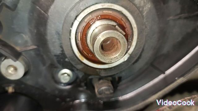 Первый раз поменял сальник на Приоре смотреть онлайн