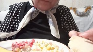 Доедаем Новогодние блюда😋 Мукбанг🎄Обжор