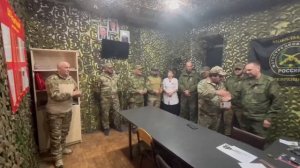 Луганская область пос.Вохрущево награждении от командира войсковой части работников ДРОО Самооборона