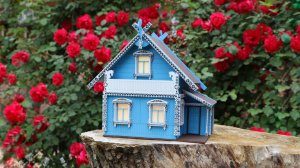 Видеоинструкция по сборке домика-светильника «Деревенский»