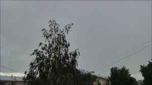 Таймлапс грозовая туча с молнией и дождём