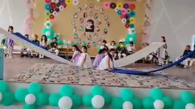 Танец выпускников 2024 смотреть онлайн