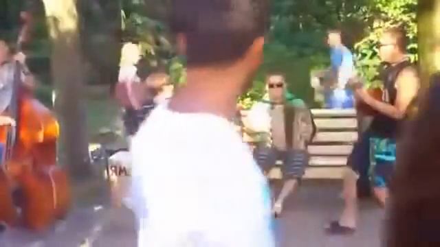 Ни хрена себе отжигаютСельские резиденты смотреть онлайн