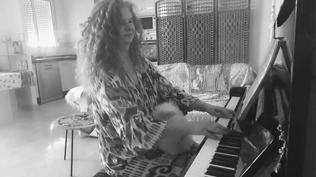 Persik y la música (Bach)         Персик и музыка смотреть онлайн